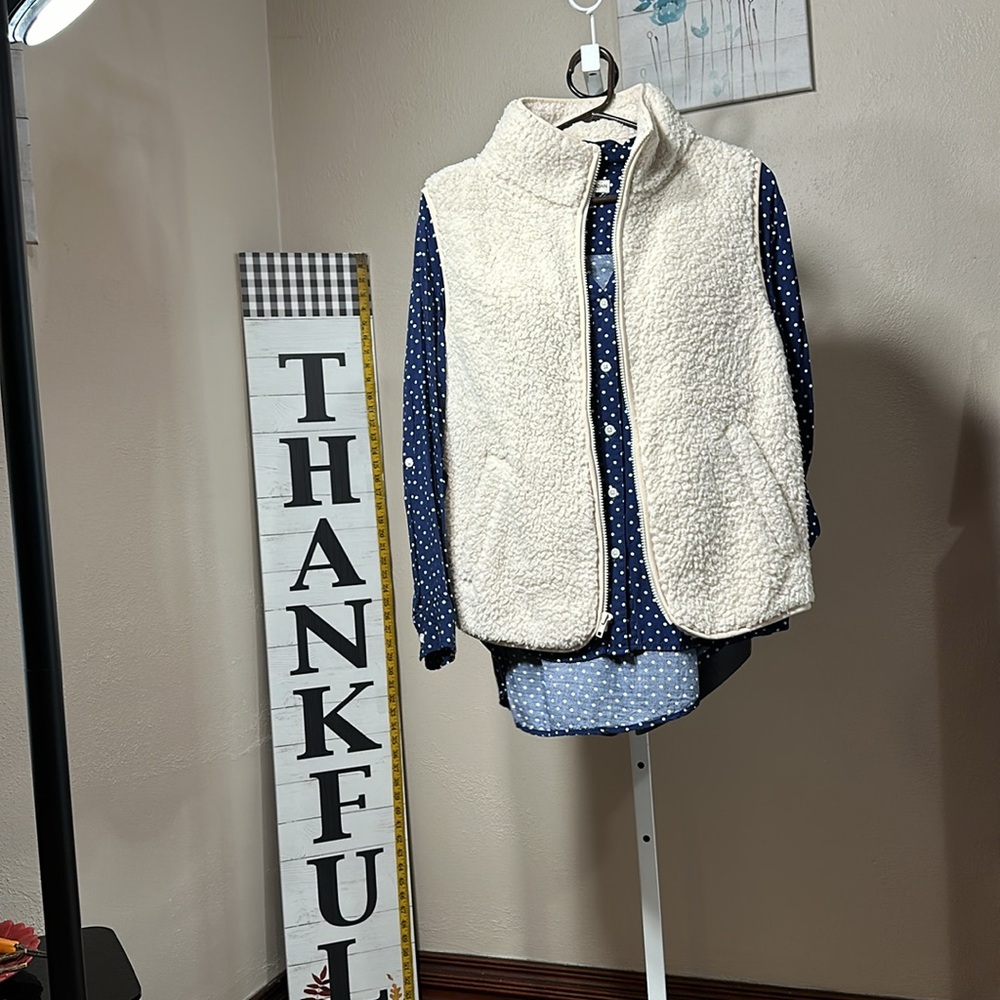 SO Sherpa Vest Cream Large bonus Blouse blue polka dots soft lg